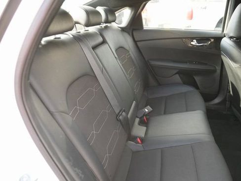 Used 2024 Kia Forte GT-Line image 16