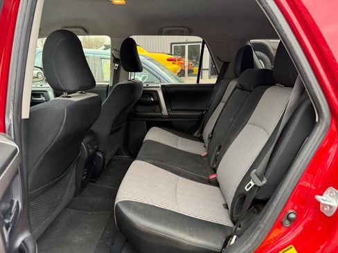 Used 2015 Toyota 4Runner SR5 image 11