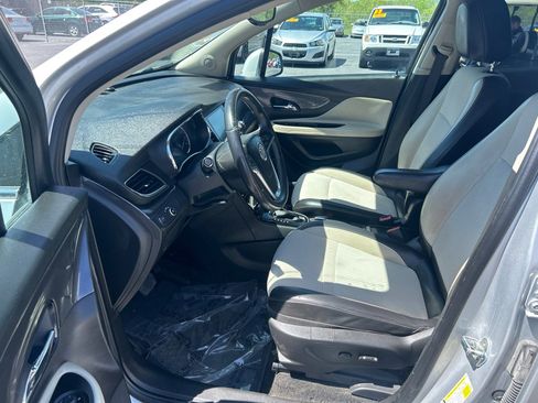 Used 2021 Buick Encore Preferred image 9