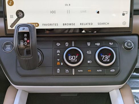 New 2026 Land Rover Defender 110 X-Dynamic SE image 21