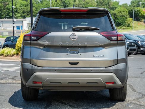 Used 2022 Nissan Rogue SV AWD/4WD image 6