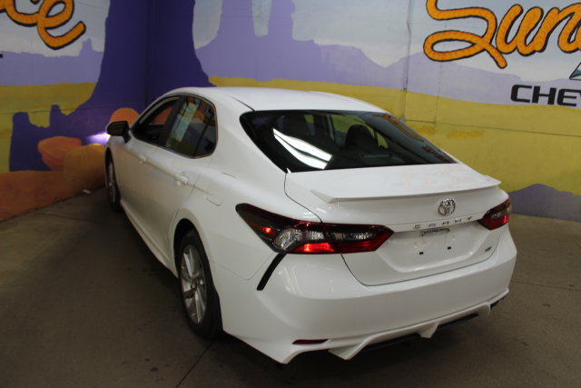 Used 2021 Toyota Camry SE FWD image 6
