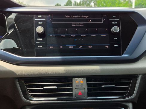 Certified 2023 Volkswagen Taos SE w/ Panoramic Sunroof Package FWD image 31