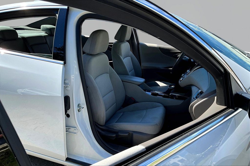 Used 2025 Chevrolet Malibu LT FWD image 29