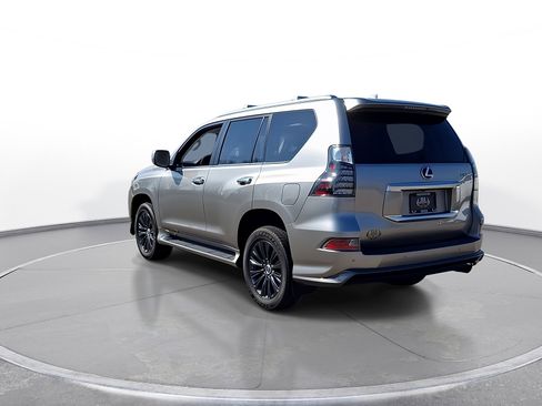 Used 2023 Lexus GX 460 Premium w/ Accessory Package AWD/4WD image 6