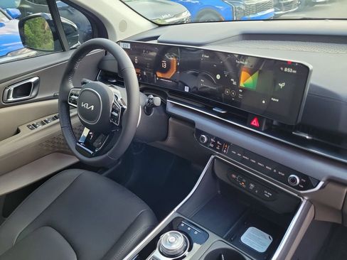 New 2026 Kia Carnival EX FWD image 8