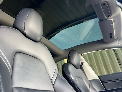 Used 2018 Tesla Model 3 Long Range RWD image 18