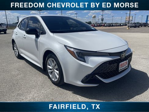 Used 2026 Toyota Corolla SE image 1