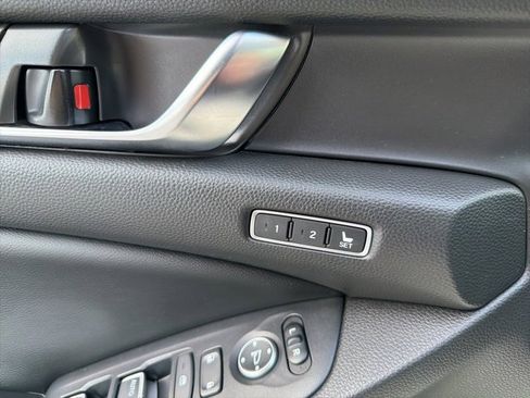 Used 2018 Honda Accord EX-L image 17