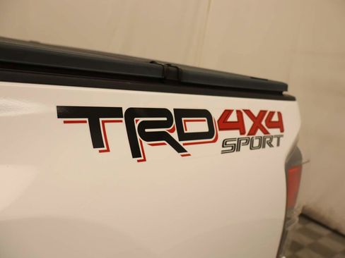 Used 2020 Toyota Tacoma TRD Sport w/ Technology Package AWD/4WD image 20