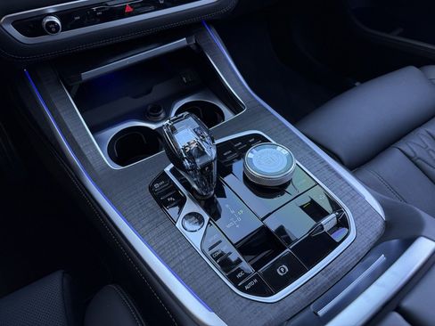 Used 2025 BMW ALPINA XB7 image 26