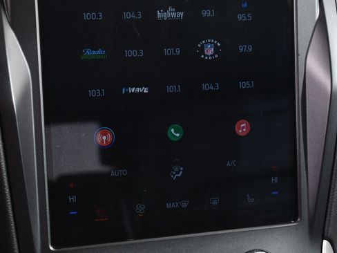 Used 2024 Ford Edge SEL w/ Convenience Package image 29