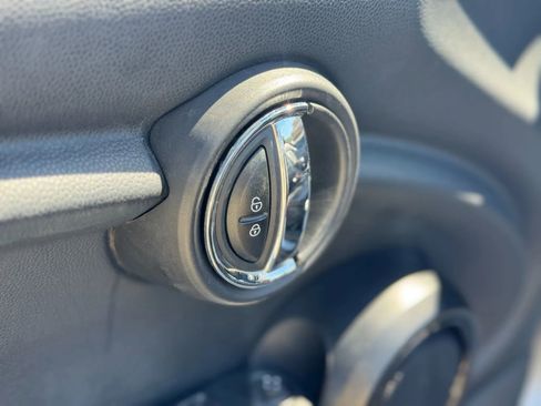 Used 2019 MINI Cooper Convertible image 30