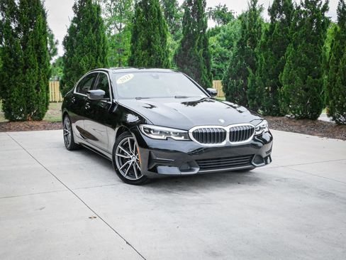 Used 2021 BMW 330i Sedan w/ Convenience Package RWD image 2