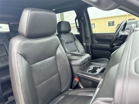 Used 2021 Chevrolet Tahoe Z71 w/ Z71 Signature Package image 30