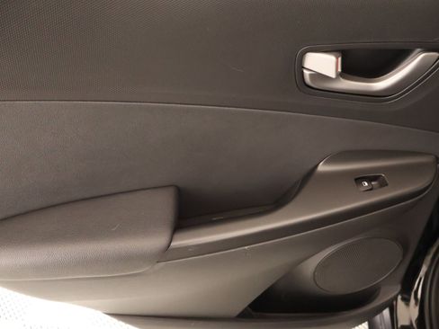 Used 2021 Hyundai Kona Limited w/ Cargo Package image 17