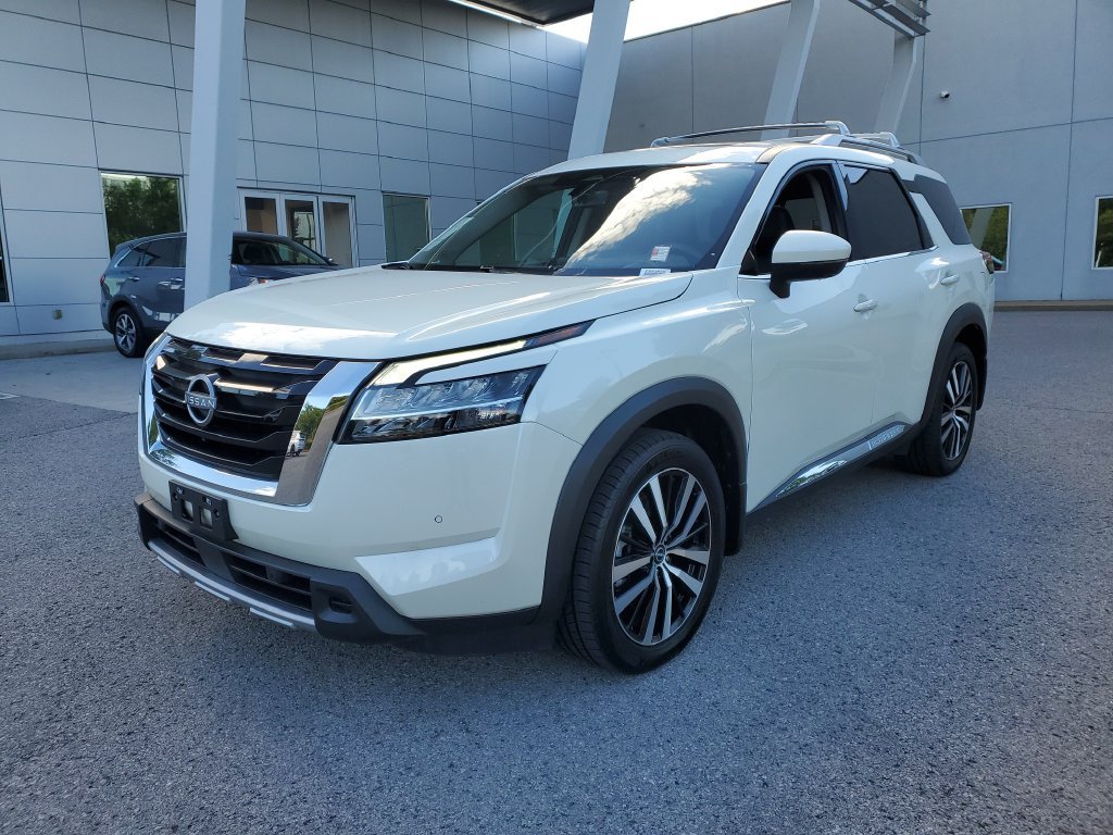Certified 2024 Nissan Pathfinder Platinum w/ Cargo Package AWD/4WD image 2