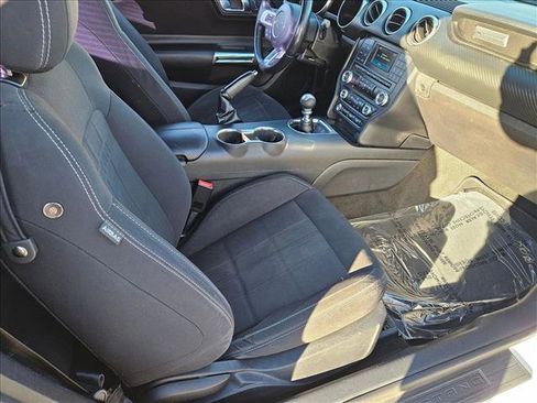 Used 2018 Ford Mustang Coupe image 18