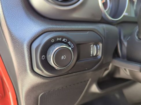 Used 2023 Jeep Wrangler Sport S image 30