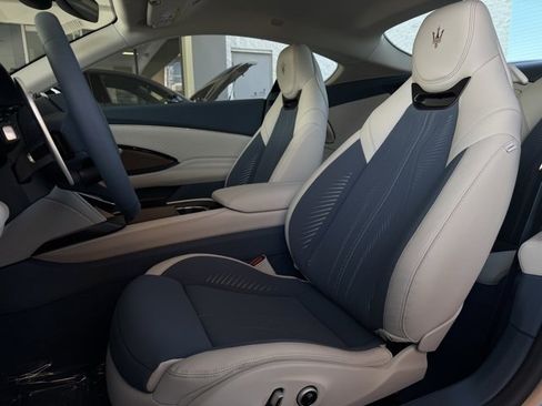 New 2025 Maserati GranTurismo Folgore image 16