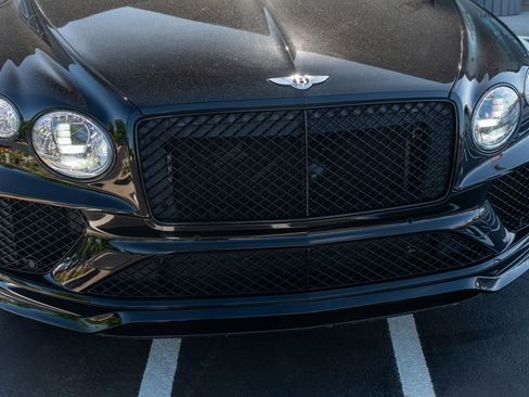Used 2022 Bentley Bentayga AWD/4WD image 5