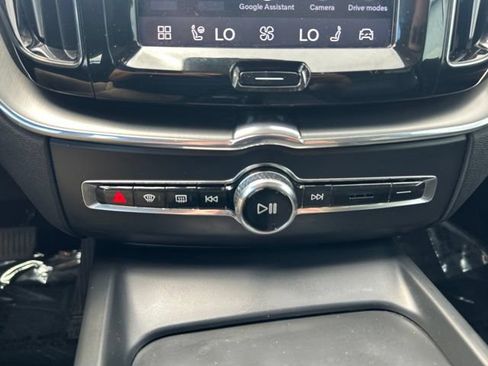 Certified 2024 Volvo XC60 B5 Core w/ Climate Package AWD/4WD image 26