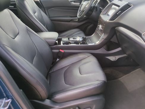 Used 2020 Ford Edge Titanium w/ Equipment Group 301A AWD/4WD image 23