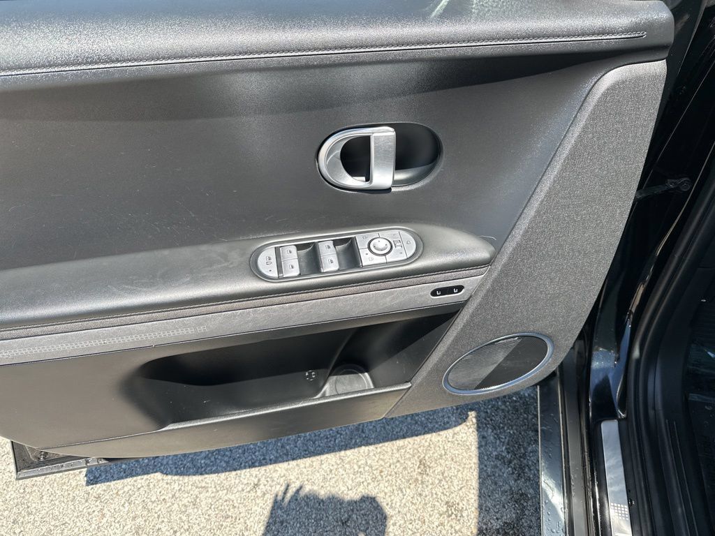 Used 2023 Hyundai Ioniq 5 Limited AWD/4WD image 24