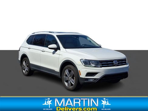 Used 2020 Volkswagen Tiguan SEL image 1