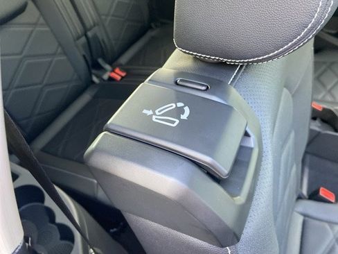 New 2026 Volkswagen Atlas SE image 53