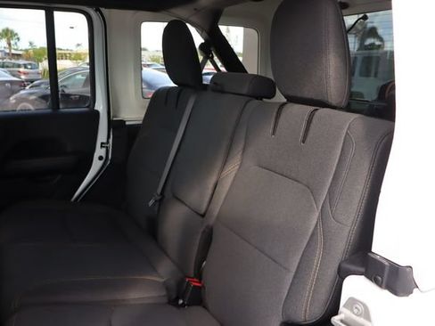 Used 2024 Jeep Wrangler Unlimited Sahara AWD/4WD image 13