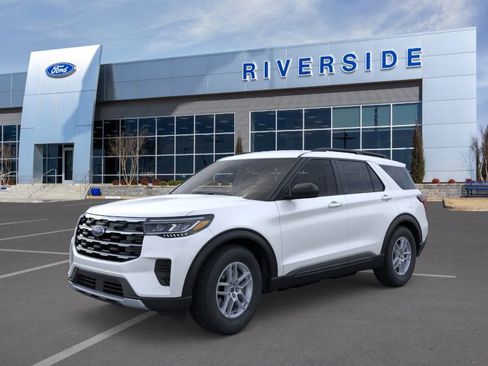 New 2026 Ford Explorer Active image 2