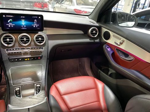 Used 2022 Mercedes-Benz GLC 300 4MATIC Coupe image 21