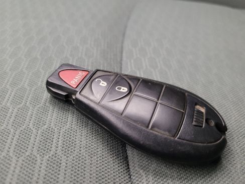 Used 2017 RAM 1500 Express image 32