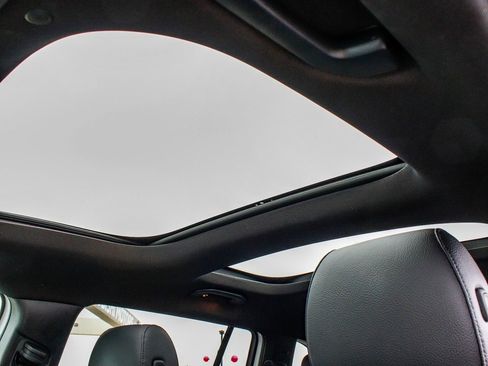 Used 2024 Mercedes-Benz GLB 250 4MATIC w/ Driver Assistance Package image 45