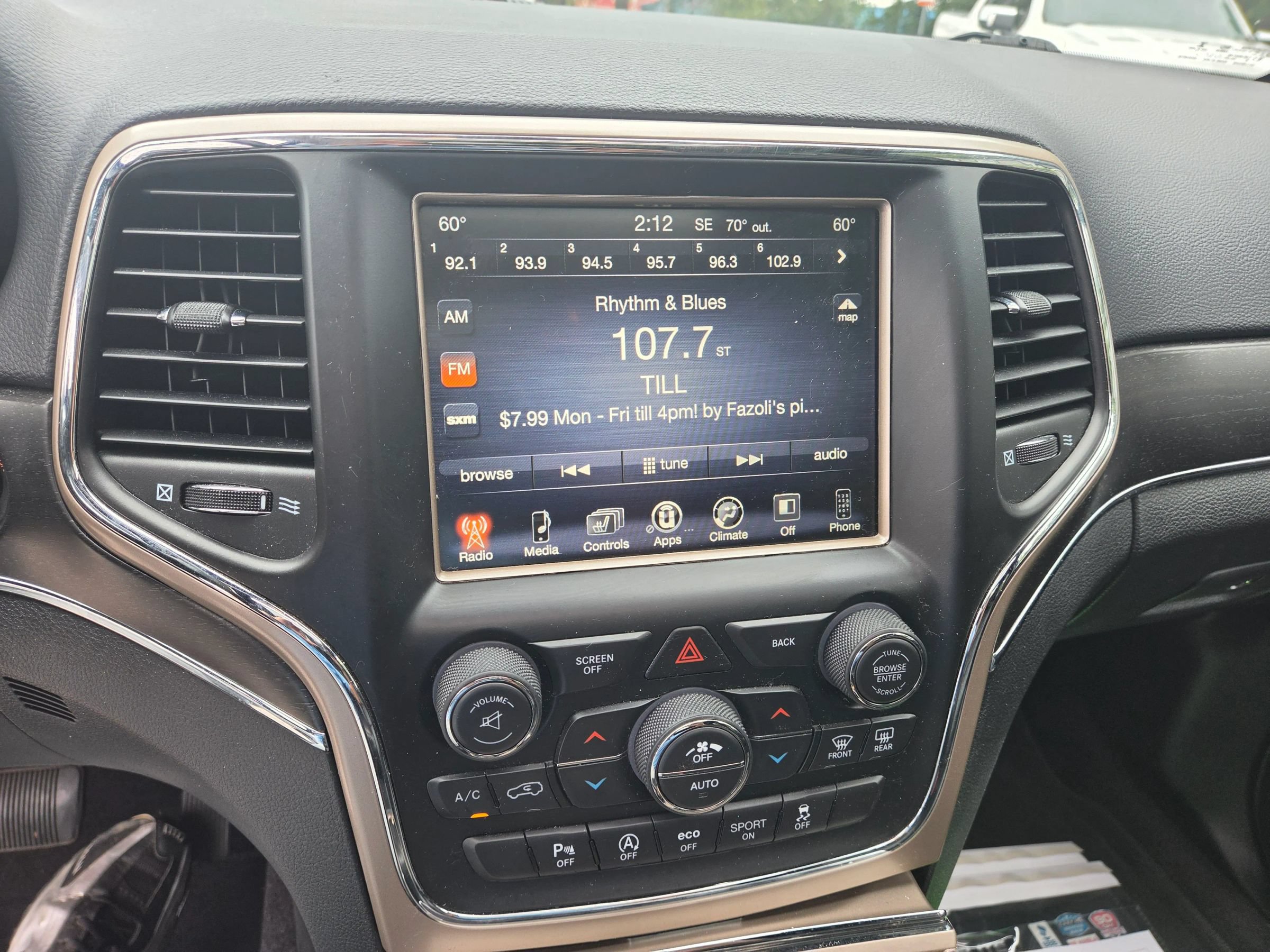 Used 2017 Jeep Grand Cherokee Limited w/ Luxury Group II RWD image 23