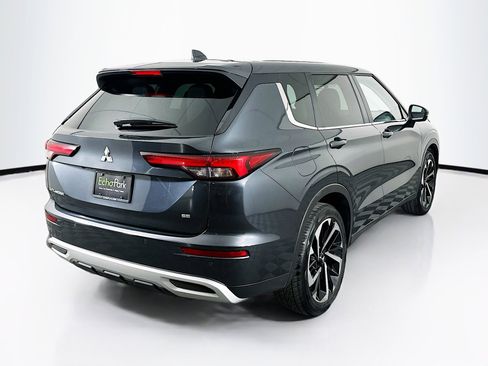 Used 2024 Mitsubishi Outlander SE image 9