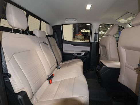 Used 2024 Ford Ranger Lariat w/ FX4 Off-Road Package image 27