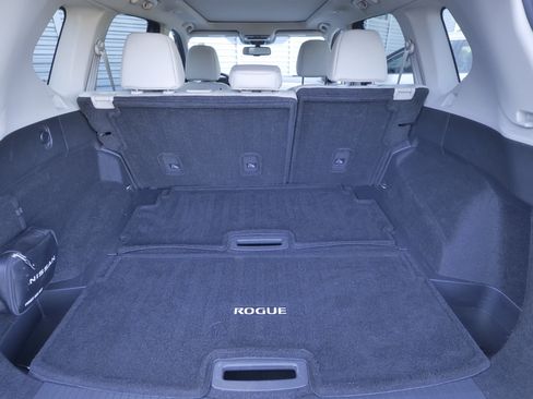 Used 2022 Nissan Rogue SL w/ SL Premium Package AWD/4WD image 12