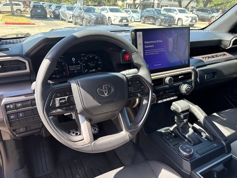 Used 2025 Toyota Tacoma TRD Sport RWD image 12