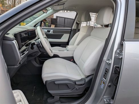 Used 2024 Hyundai Santa Fe SE image 22