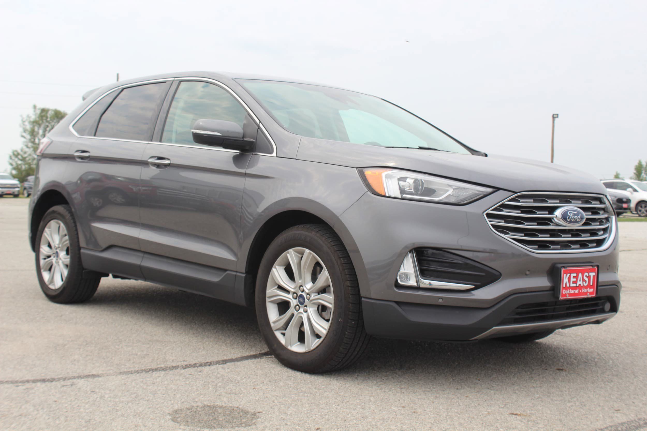 Used 2022 Ford Edge Titanium AWD/4WD image 3