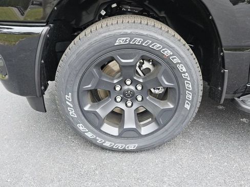 New 2026 RAM 1500 Express AWD/4WD image 9