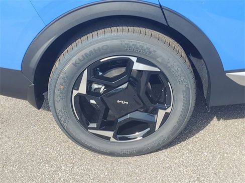 New 2026 Kia Sportage EX w/ EX Panorama Roof Package image 9