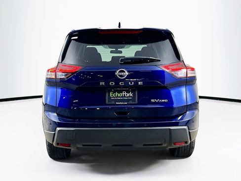 Used 2024 Nissan Rogue SV image 7