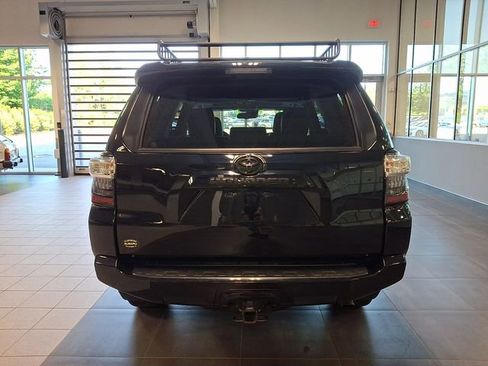 Used 2023 Toyota 4Runner SR5 Premium w/ Moonroof Package RWD image 5
