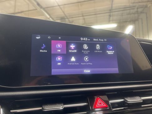 New 2025 Kia Niro EX image 18