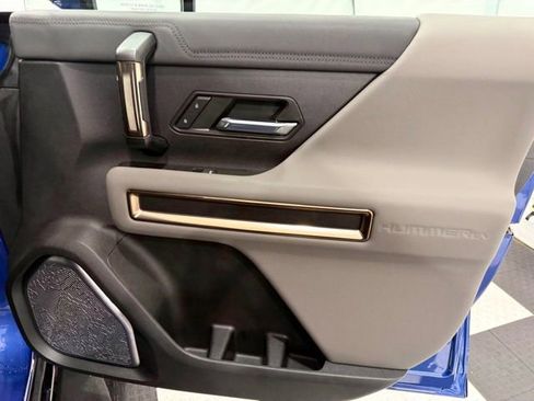 Used 2024 GMC Hummer EV 2X w/ LPO, Illumination Package image 24