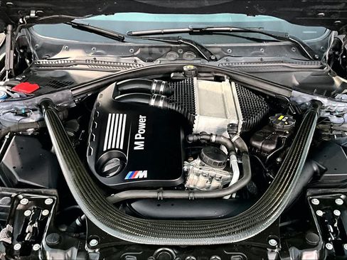 Used 2018 BMW M3 RWD image 32