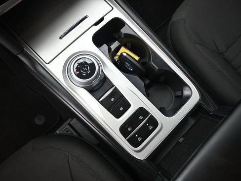 Certified 2021 Ford Explorer XLT RWD image 27